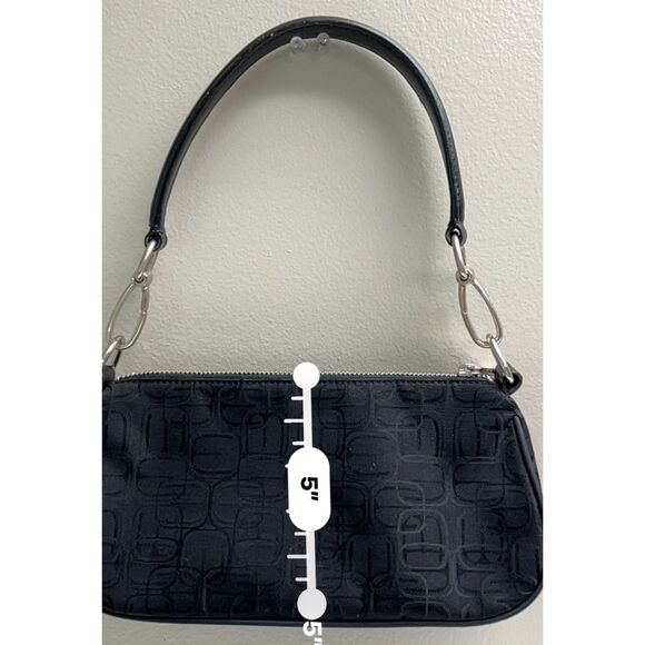 Express black nylon baguette with silver tone hardware - Picture 4 of 9